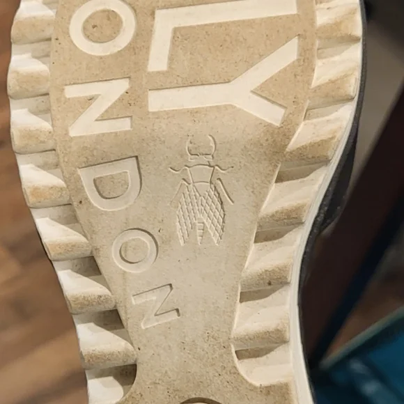 FLY London Women's Brito Sandals Black & Off White Size 37 (US 6-6.5) - Picture 7 of 13